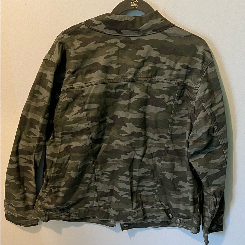 Levi’s Ex Boyfriend Camo Trucker Jacket NWT sz:2X - Picture 3 of 9